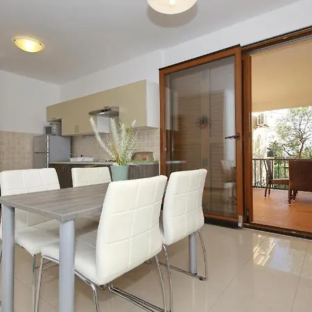 Apartment Be-bu-mar *