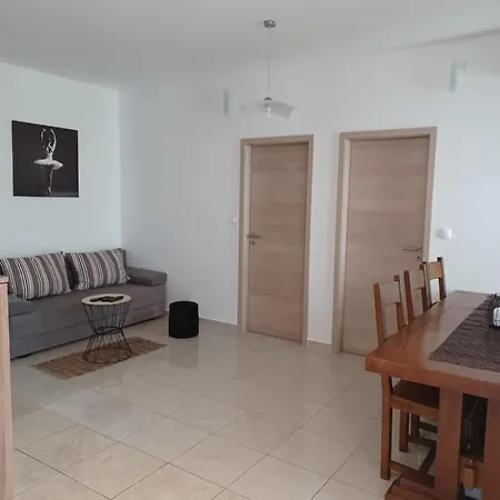 Apartment Be-bu-mar *