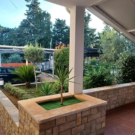 Be-bu-mar Apartment Sveti Filip i Jakov