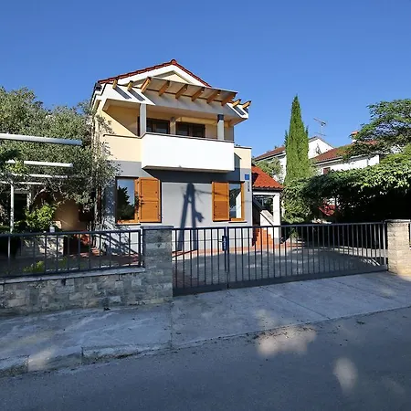 Apartment Be-bu-mar Sveti Filip i Jakov